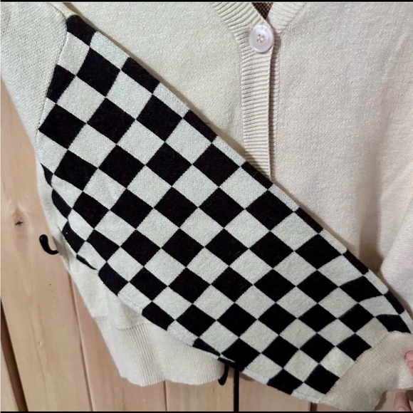 Smiley Face Knit Sweater with Checkered Sleeves - Picture 4 of 8